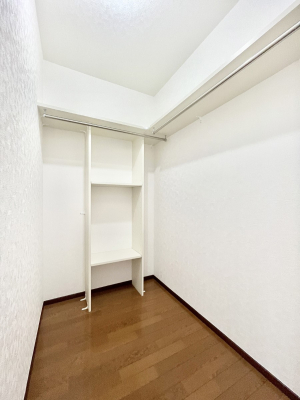 ̑@EH[NCN[[bgtŐԂLpł܂B