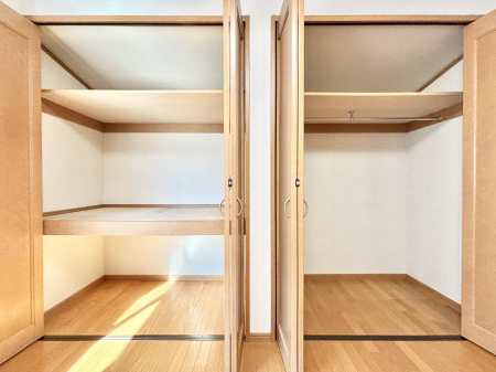 ���[�@�����Ղ�̎��[�X�y�[�X�ŉ��K�ɕ�点���� 