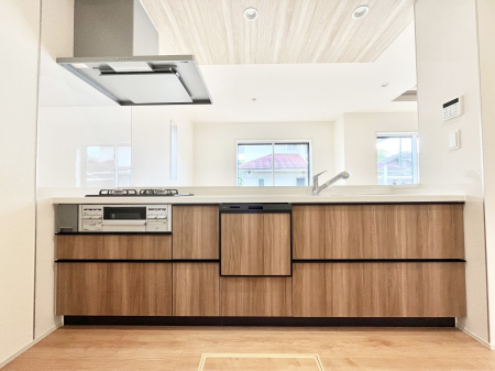 Lb`@`Kitchen`@LĎg₷Lb`ȂƑłɗAЕtԂȂłႢ܂[Ղ肠̂ŁAƐȈۂۂĂ܂B