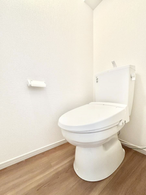 �g�C���@�g�C����1�K��2�K���ꂼ��ɔz�u����Ă��ĂƂĂ��֗��ł��B 