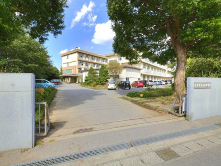 ���ӊ��@���w�Z 1490m ��t�s���R�����w�Z