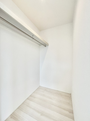 ̑@EH[NCN[[bgtŐԂLpł܂B