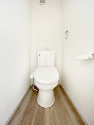 �g�C���@�������Q�������`Toilet�`�@�������̂��鐅����g�C���̓E�H�V�����b�g�t���ł����g�C���͖����g�킴��𓾂Ȃ����́B����������ۂ������ł��ˁB�g�C����2��������̂Œ��̍��G���ɕ֗��ł��I