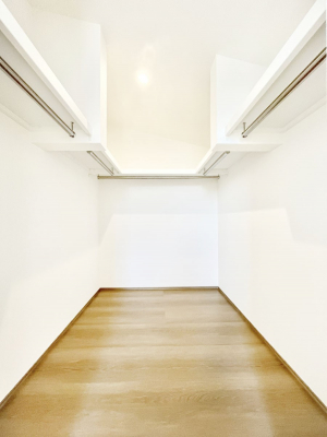 ̑@EH[NCN[[bgtŐԂLpł܂B