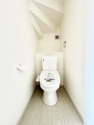 �g�C���@�����`Toilet�`�@�Y��E�X�b�L���E���K�ȃE�H�V�����b�g�t�g�C���ł��낰���Ԃł��B�g�C���͖����g�킴��𓾂Ȃ����́B����������ۂ������ł��ˁB�g�C����2��������̂Œ��̍��G���ɕ֗��ł��I