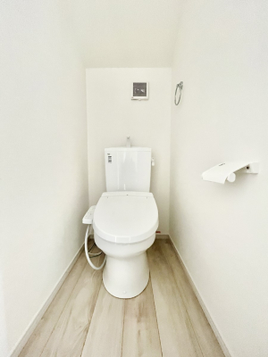 �g�C���@�������Q�������`Toilet�`�@�Y��E�X�b�L���E���K�ȃE�H�V�����b�g�t�g�C���ł��낰���Ԃł��B�̌������薾�邭�A���K��ԂƂȂ��Ă���܂��������g���ꏊ�����炱���̔z���ł��I