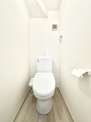 �g�C���@�����`Toilet�`�@�Y��E�X�b�L���E���K�ȃE�H�V�����b�g�t�g�C���ł��낰���Ԃł��B�g�C���͖����g�킴��𓾂Ȃ����́B����������ۂ������ł��ˁB�g�C����2��������̂Œ��̍��G���ɕ֗��ł��I