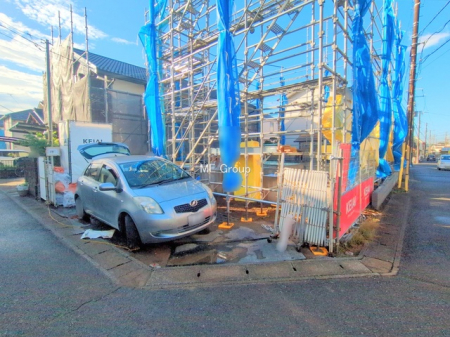 nOώʐ^@`Exterior`@pnɂzEʂǍDłBẅˌĂ𒆐SƂX݂RƑAӂ͍ĂȂ̂ŁA΂̑ՐÂȎłB