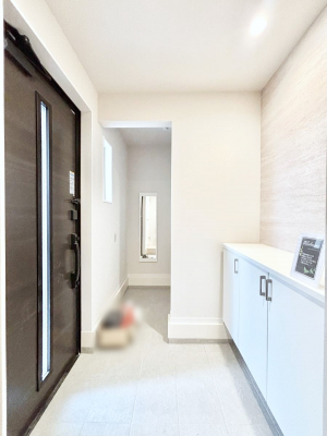 ���ց@�����`Entrance�`�@�Ƃ̒��ł��q�l���}����ŏ��̏ꏊ�ł��錺�ւ́A�Ƃ̈�ۂ��̂��̂ł��I�L�x�Ȍ��֎��[�ŁA����Y��ɕۂ��Ƃ��o���܂��􌺊ւɂ͂����Ղ���[�̉��ʔ��������I