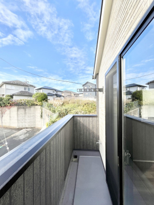 oRj[@`Balcony`  oRj[͉z݁Azc󕨂C悭Ƃł܂B  g₷JIȃoRj[łzՂ~蒍AoRj[tZ܂B  