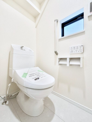 �g�C���@�����`Toilet�`�@�Y��E�X�b�L���E���K�ȃE�H�V�����b�g�t�g�C���ł��낰���Ԃł��B�g�C���͖����g�킴��𓾂Ȃ����́B����������ۂ������ł��ˁB�g�C����2��������̂Œ��̍��G���ɕ֗��ł��I