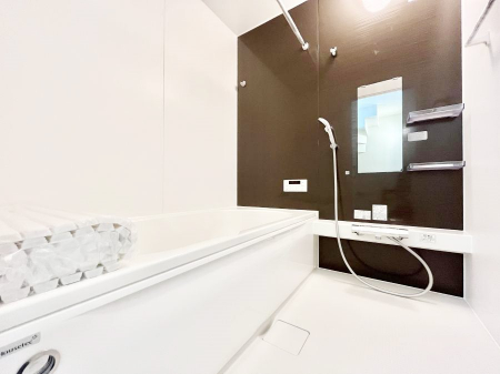 @`Bath Room`@͋C̗ŖɌătbVB@\tĂ̂ŗׂ̐@uŐ􂢏オ󕨂AJ̓VCCɂ邱Ƃ\łB