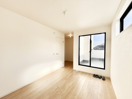 ���̑����ρ@�������Q�������`Bed Room�`  �u��������������l�v�Ƃ��v�w�ł�����肭�낰��Q���B�����̉Ǝ��₨�d���ɔ�ꂽ���̓t�J�t�J�̃x�b�g�Ŗ�����Ă��������B�e���r��{�I�������Ă����K�ȍL����������