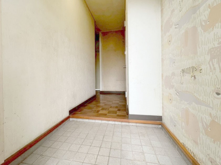 ց@`Entrance`@ւ͉Ƃ̊Ƃ܂䂪Ƃ̃ZX肰Ȃ閣͂錺֑ÿ݂BAxɉƑقƂłSn悢ԑ؂łˁ