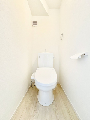 �g�C���@�������P�������`Toilet�`�@�������̂��鐅����g�C���̓E�H�V�����b�g�t���ł����g�C���͖����g�킴��𓾂Ȃ����́B����������ۂ������ł��ˁB�g�C����2��������̂Œ��̍��G���ɕ֗��ł��I