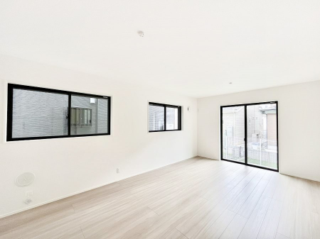 ̑ρ@P`Living`@Lȗz̏ꏊƂ炵B邱̋Ԃ݂͂Ȃ̏Ί炪WꏊAYA邱Ƃ̂Ȃ킢ȂbyގԁA̎vԂꏊB