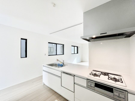 Lb`@P`Kitchen`@u͉낤vȃLb`Ȃv藿łႢ܂BLb`̓rO]ł܂BƑȂ邨Ƃɂ܂B