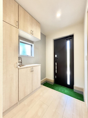 ���ց@�K���X�X���b�g�̓��������փh�A�������Ɍ���͂��Ă���܂�