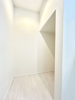 ���̑����ρ@�L�b�`���ɂ̓p���g���[�I�H�ނ̃X�g�b�N�͂������A���p�i�̎��[�Ȃǎg�����͂��낢��I