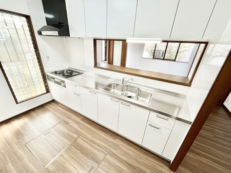 Lb`@̂閾邢Lb`BCɂ𗧂܂B