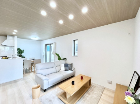 rO@Ƒ̓₩Șbŕ܂閾邢rO