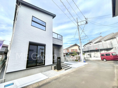 nOώʐ^@Oρ`Exterior`  ՐÂȏZnŎqĉƑɃsb^B  ̂UKȗ΂Ɍb܂ꂽGAŁARɕ܂ꂽ₩ȕ炵邽߂́AƂ肠ZĂ܂B