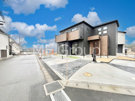 nOώʐ^@Oρ`Exterior`@OʓHF 6.5m A 6m @ZnɂȂĂ̂ŎԗʂȂAÂȗnłBqĊǍDłӊ킹ĂēĒ܂B