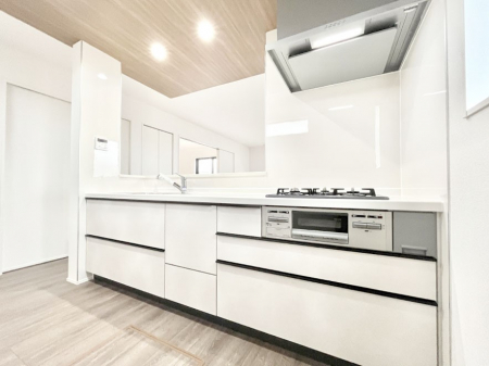 Lb`@S`Kitchen`  rOnJE^[Lb`B  ȂƑƃR~jP[VƂ邾łȂA傫ȊJ邱Ƃł܂B  ql̐邱Ƃł܂ˁI