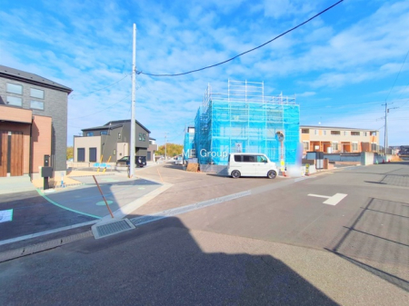 nOώʐ^@`Exterior`@OʓHF 6.5m A 6m @ZnɂȂĂ̂ŎԗʂȂAÂȗnłBqĊǍDłӊ킹ĂēĒ܂B