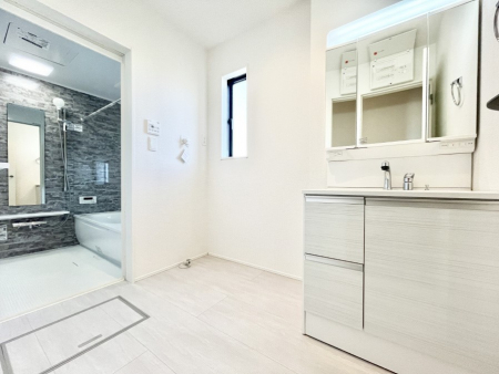 ���̑��@�g�x�x���X���[�Y�ɂ����Ȃ���E�ߏ�B  