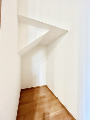 ���[�@������B�������`Storage�`�@���������̎��[�ɂ͍S��܂����B���r���O�ɐ݂������[�B�����ł��󂢂Ă���X�y�[�X�����[�ɂ��邱�ƂŁA���ʂ̂Ȃ���Ԃ����o���Ă���܂��B���ו����������ɂ����S�ł��B