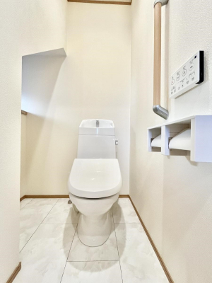 �g�C���@�����`Toilet�`�@�Y��E�X�b�L���E���K�ȃE�H�V�����b�g�t�g�C���ł��낰���Ԃł��B�g�C���͖����g�킴��𓾂Ȃ����́B����������ۂ������ł��ˁB�g�C����2��������̂Œ��̍��G���ɕ֗��ł��I