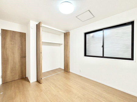 �Q���@�g���₷���`�Ńx�b�g��Ƌ�̒u�����ɂ����邱�Ƃ�����܂���B