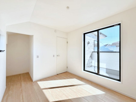 �Q���@�������S�������`Bed Room�`�@�}���V�����ƈႢ�������������̂��ˌ��Ẵ����b�g�ł��B���Ƒ������������ƂŎ苷�Ɋ����Ă����Z�܂����ˌ��Ăł͊e�����v���C�o�V�[��ۂ��Ƃ��ł��܂��B