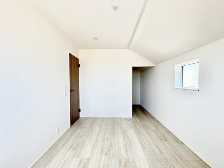 q@`Bed Room`@؂̉肪₳t[O͈炬炷vCx[gԁB߂̃t[Oł̂ŁAǎƂ}b`AXɍLĂʂB