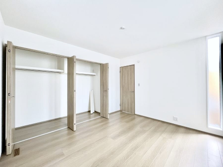 Q@Q`Bed Room`  Sɂ͎[N[[bgIiĝm⏬͂AGߕ̂mȂǂƐڂ܂܂B  ԂLgpł܂ˁB