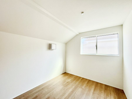 ̑ρ@`Bed Room`@Z߂䂭uقǁA肵ԂZBwKx́uƁvƁuXvƁuvaɖK邾Ɖ߂ĊĂ܂B