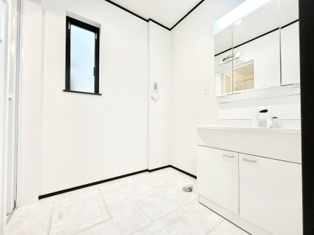 ̑@`Dressing Room`@ÂȂ肪Ȑʏƍ̌ƊC\Ȃ̂ŋC悭g܂BOʋ^Cv̐ʑ͋[ŎU炩肪ȐʏXbL