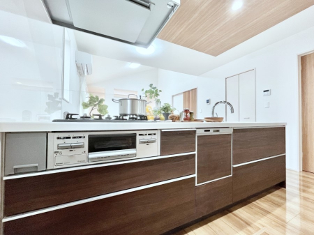 Lb`@H@E򐅊ERcRȂǃfUC@\˔VXeLb`I