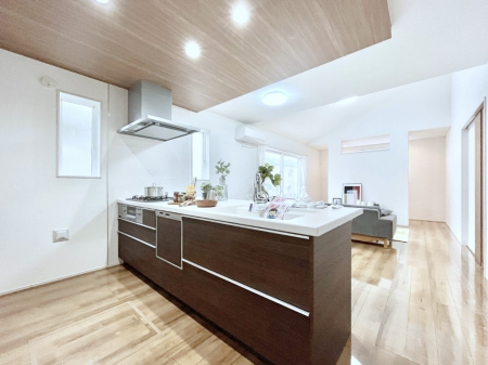 Lb`@JE^[zɊyׂB̂ƔȂ肻łˁB 