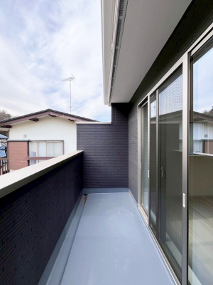 �o���R�j�[�@�����`Balcony�`  �o���R�j�[�͉������z���������݁A���z�c����󕨂��C�����悭�������Ƃ��ł��܂��B  �g���₷���J���I�ȃo���R�j�[�ł����z�����������Ղ�~�蒍���A�o���R�j�[�t���Z�܂��B  