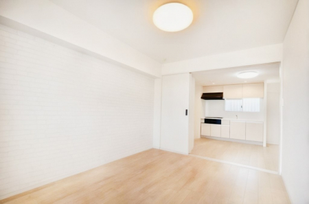 ̑ρ@`Bed Room`@rOƗׂ荇킹̗mqčLXԂɁB͓IȉA񂲗Bgz܂SgŊ鎺IꕔCGH