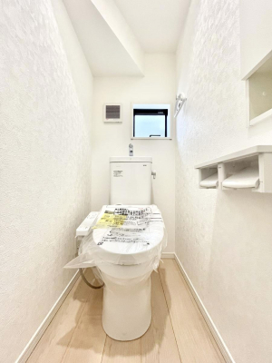 �g�C���@�g�C����1�K��2�K���ꂼ��ɔz�u����Ă��ĂƂĂ��֗��ł��B 