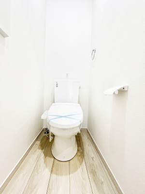 �g�C���@�����`Toilet�`�@�Y��E�X�b�L���E���K�ȃE�H�V�����b�g�t�g�C���ł��낰���Ԃł��B�g�C���͖����g�킴��𓾂Ȃ����́B����������ۂ������ł��ˁB�g�C����2��������̂Œ��̍��G���ɕ֗��ł��I