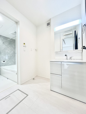 ���̑��@�L�X�Ƃ�Ƃ�̂��郉���h���[�X�y�[�X�B  