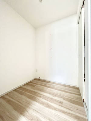 ���̑����ρ@���r���O���[�B�����Ɏ��[������ƕ����W�܂�LDK���X�b�L���Еt�������ł��ˁB  