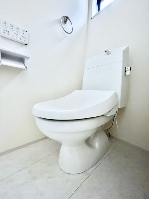 �g�C���@�g�C����1�K��2�K���ꂼ��ɔz�u����Ă��ĂƂĂ��֗��ł��B 