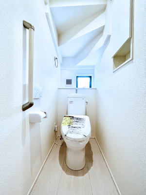 �g�C���@�E�H�V�����b�g�t���g�C����1�K��2�K���ꂼ��ɔz�u����Ă��ĂƂĂ��֗��ł��B 