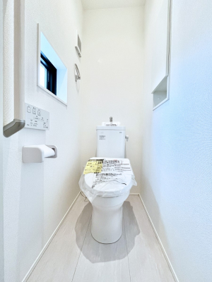 �g�C���@�E�H�V�����b�g�t���g�C����1�K��2�K���ꂼ��ɔz�u����Ă��ĂƂĂ��֗��ł��B 