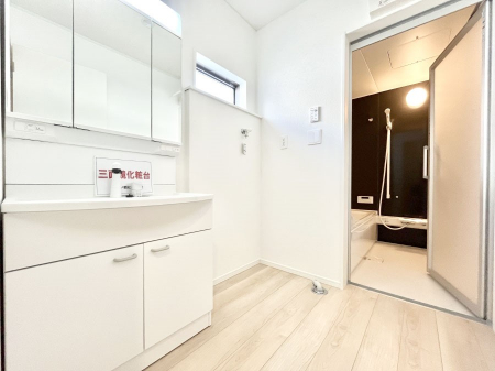 ���̑��@�������̂�����K��Ԃł��B�����̐g�x�x���C�����ǂ����g�������܂��B 